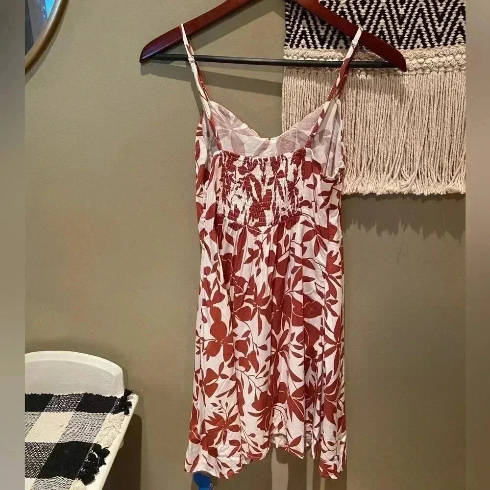 CUPSHE DITSY FLORAL TIE FRONT MIDI DRESS SIZE XS NWT - Picture 4 of 7